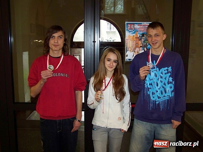 Zdjęcie w galerii na portalu naszraciborz.pl: Żywa lekcja historii w Gimnazjum nr 5 wiadomości z regionu