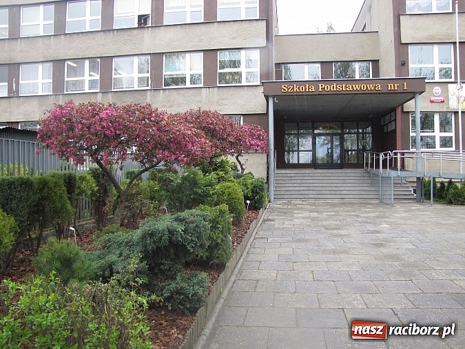 Zdjęcie w galerii na portalu naszraciborz.pl: Kolejne dwie miejskie szkoły czekają na duży remont wiadomości z regionu