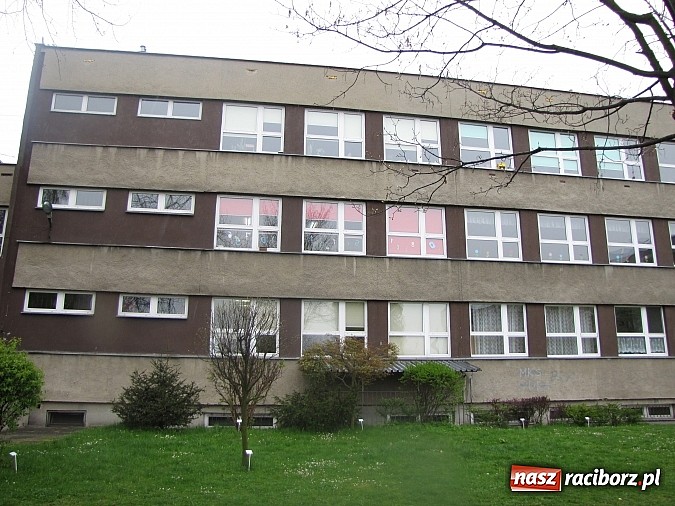 Zdjęcie w galerii na portalu naszraciborz.pl: Kolejne dwie miejskie szkoły czekają na duży remont wiadomości z regionu