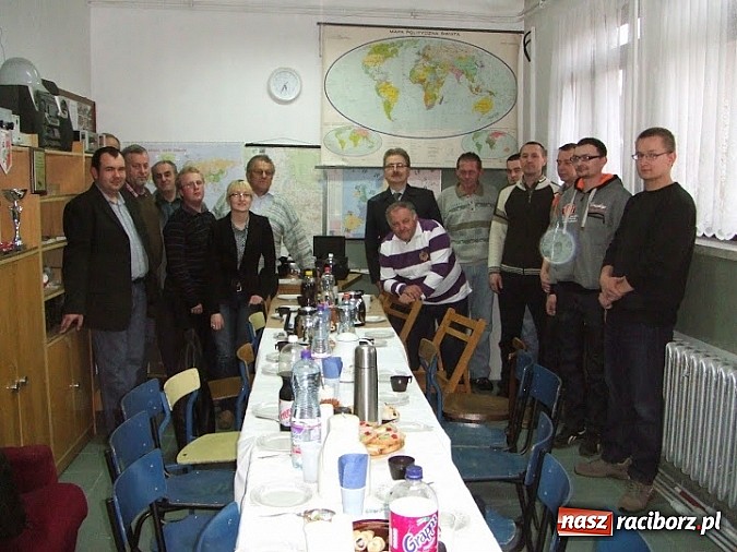 Zdjęcie w galerii na portalu naszraciborz.pl: Pasję znajdują w eterze wiadomości z regionu