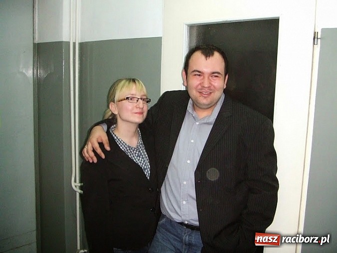 Zdjęcie w galerii na portalu naszraciborz.pl: Pasję znajdują w eterze wiadomości z regionu