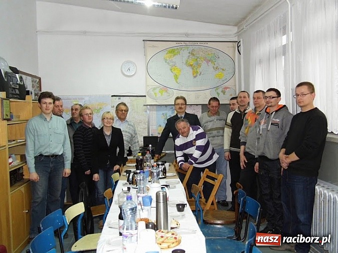 Zdjęcie w galerii na portalu naszraciborz.pl: Pasję znajdują w eterze wiadomości z regionu