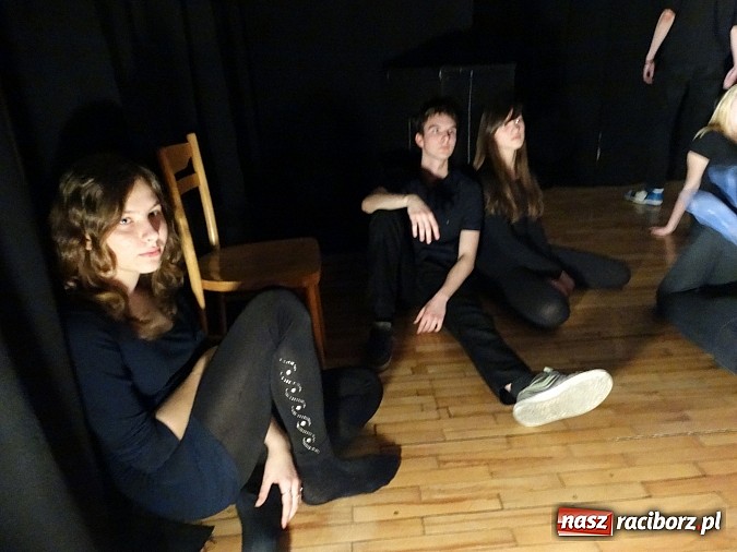 Zdjęcie w galerii na portalu naszraciborz.pl: Podsumowanie warsztatów z Orianą wiadomości z regionu