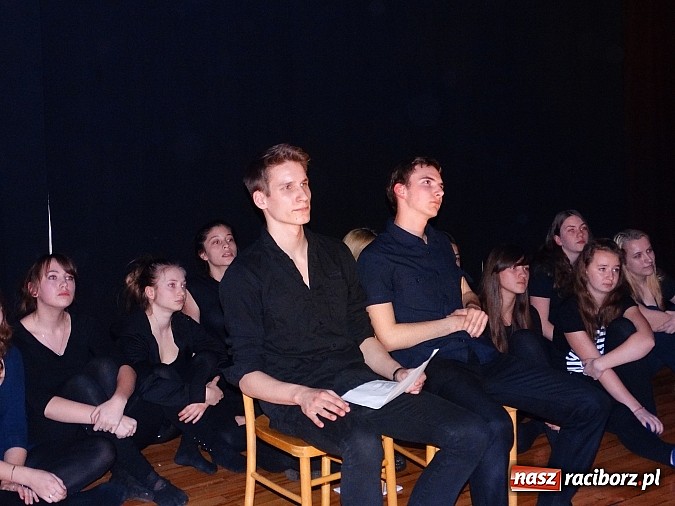 Zdjęcie w galerii na portalu naszraciborz.pl: Podsumowanie warsztatów z Orianą wiadomości z regionu