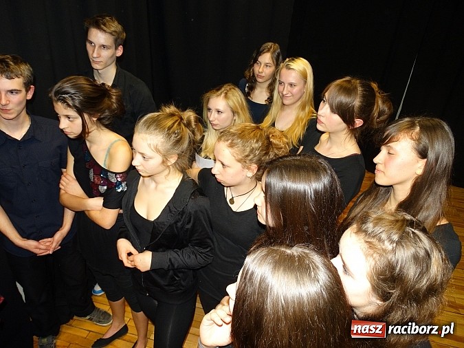 Zdjęcie w galerii na portalu naszraciborz.pl: Podsumowanie warsztatów z Orianą wiadomości z regionu