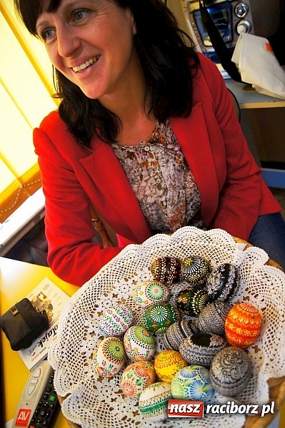 Zdjęcie w galerii na portalu naszraciborz.pl: Gorący czas dla mistrzyni kroszonek z Górek Śląskich wiadomości z regionu