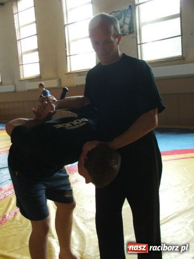 Zdjęcie w galerii na portalu naszraciborz.pl: Strażnicy Miejscy przekraczają granice wiadomości z regionu