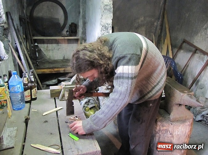 Zdjęcie w galerii na portalu naszraciborz.pl: Okiełznać metal. Niezwykła pasja 20-letniego raciborzanina - Michała Dąbkowskiego  wiadomości z regionu