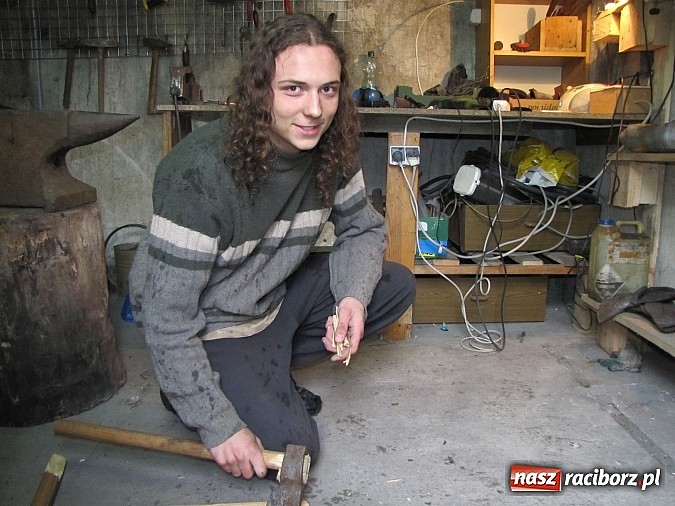 Zdjęcie w galerii na portalu naszraciborz.pl: Okiełznać metal. Niezwykła pasja 20-letniego raciborzanina - Michała Dąbkowskiego  wiadomości z regionu