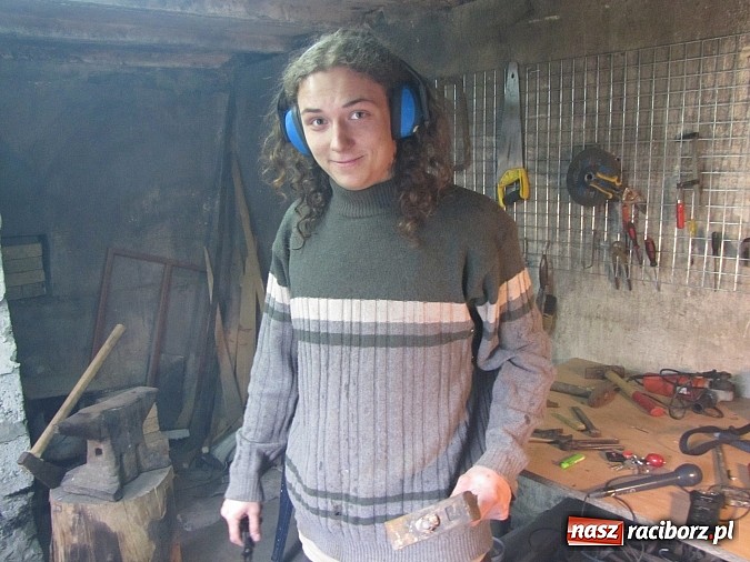 Zdjęcie w galerii na portalu naszraciborz.pl: Okiełznać metal. Niezwykła pasja 20-letniego raciborzanina - Michała Dąbkowskiego  wiadomości z regionu