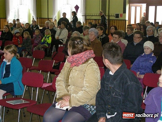 Zdjęcie w galerii na portalu naszraciborz.pl: Występy wielkopostne w Domu Kultury w Borucinie  wiadomości z regionu