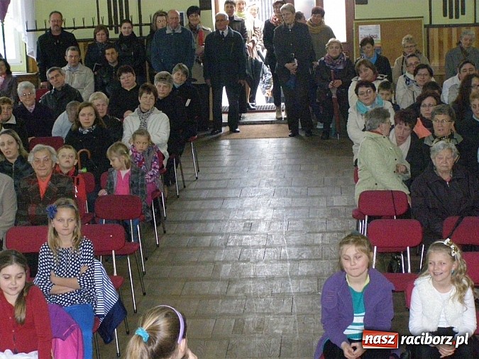 Zdjęcie w galerii na portalu naszraciborz.pl: Występy wielkopostne w Domu Kultury w Borucinie  wiadomości z regionu