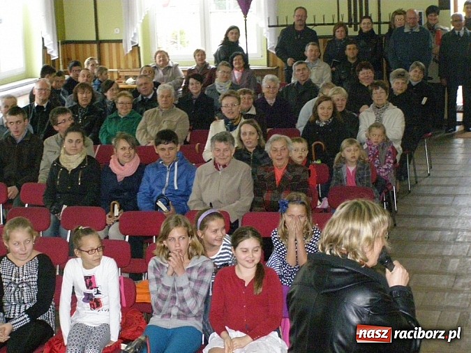 Zdjęcie w galerii na portalu naszraciborz.pl: Występy wielkopostne w Domu Kultury w Borucinie  wiadomości z regionu