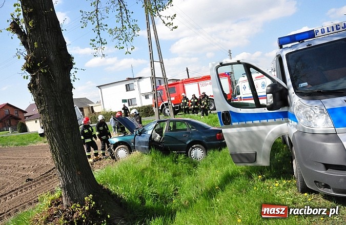 Zdjęcie w galerii na portalu naszraciborz.pl: Kolejna kraksa w Tworkowie. Fiat wymusił pierwszeństwo audi wiadomości z regionu