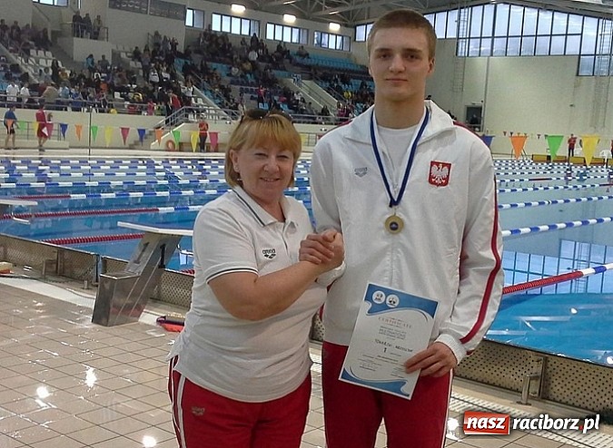 Zdjęcie w galerii na portalu naszraciborz.pl: Pływanie. Krzysiek Tokarski ze złotem wiadomości z regionu