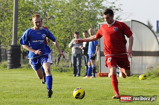 Zdjęcie w galerii na portalu naszraciborz.pl: Samobój i trzy karne w meczu Krzyżanowic z Rakowem Częstochowa wiadomości z regionu