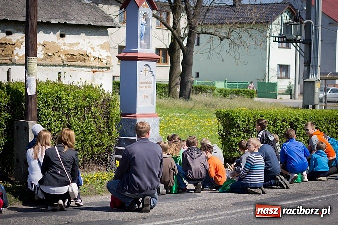 Zdjęcie w galerii na portalu naszraciborz.pl: Kiedy kościelne dzwony milkną w Sudole...  wiadomości z regionu