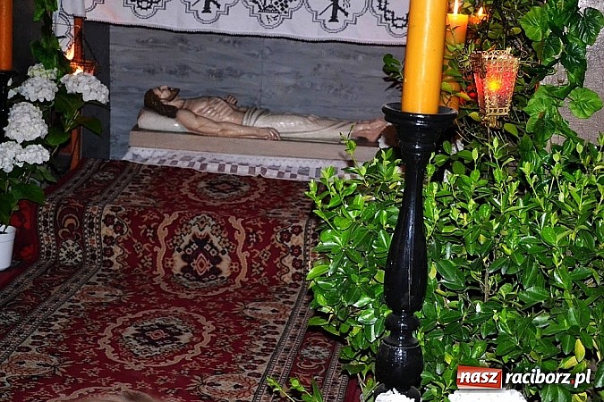 Zdjęcie w galerii na portalu naszraciborz.pl: U Bożego Grobu w kościołach naszego powiatu wiadomości z regionu