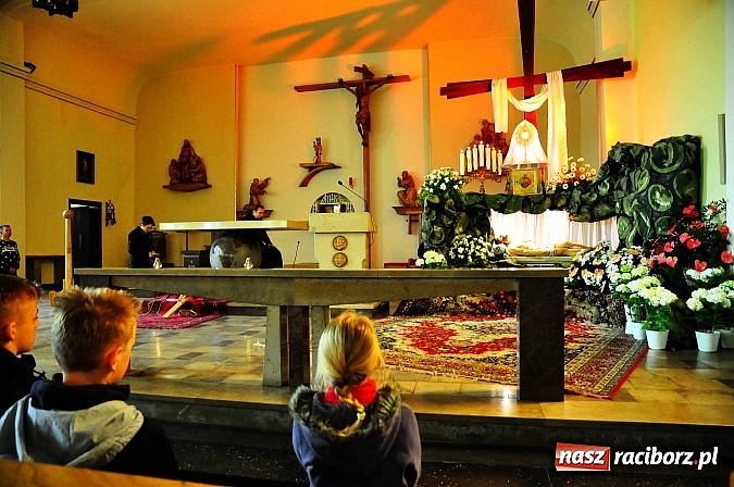 Zdjęcie w galerii na portalu naszraciborz.pl: U Bożego Grobu w kościołach naszego powiatu wiadomości z regionu