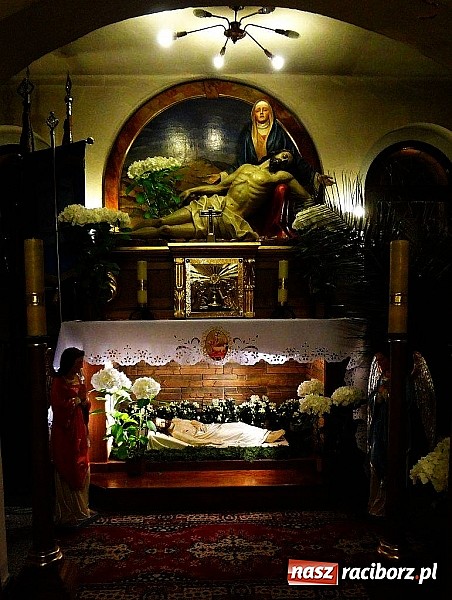 Zdjęcie w galerii na portalu naszraciborz.pl: U Bożego Grobu w kościołach naszego powiatu wiadomości z regionu