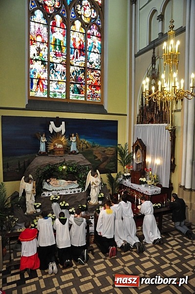 Zdjęcie w galerii na portalu naszraciborz.pl: U Bożego Grobu w kościołach naszego powiatu wiadomości z regionu