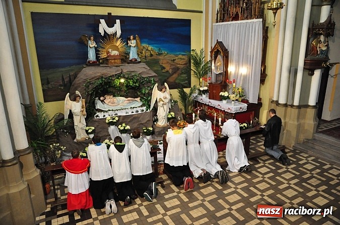 Zdjęcie w galerii na portalu naszraciborz.pl: U Bożego Grobu w kościołach naszego powiatu wiadomości z regionu