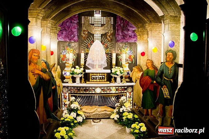 Zdjęcie w galerii na portalu naszraciborz.pl: U Bożego Grobu w kościołach naszego powiatu wiadomości z regionu
