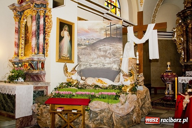 Zdjęcie w galerii na portalu naszraciborz.pl: U Bożego Grobu w kościołach naszego powiatu wiadomości z regionu