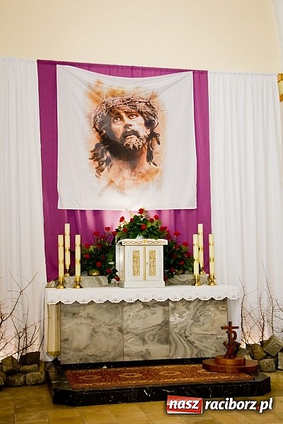 Zdjęcie w galerii na portalu naszraciborz.pl: U Bożego Grobu w kościołach naszego powiatu wiadomości z regionu