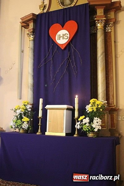 Zdjęcie w galerii na portalu naszraciborz.pl: U Bożego Grobu w kościołach naszego powiatu wiadomości z regionu