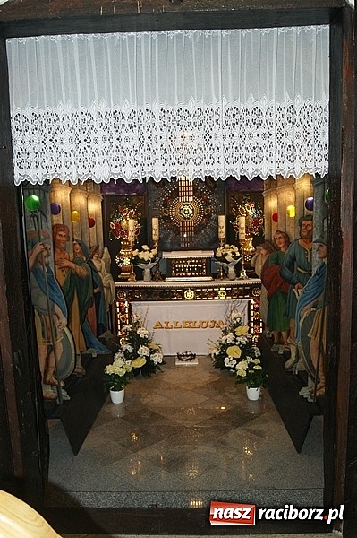 Zdjęcie w galerii na portalu naszraciborz.pl: U Bożego Grobu w kościołach naszego powiatu wiadomości z regionu
