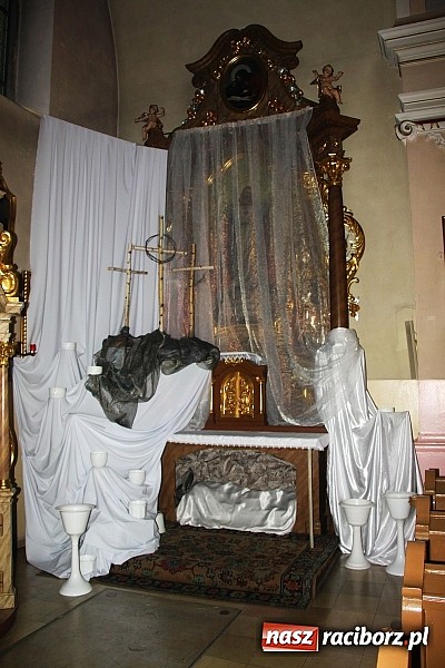 Zdjęcie w galerii na portalu naszraciborz.pl: U Bożego Grobu w kościołach naszego powiatu wiadomości z regionu