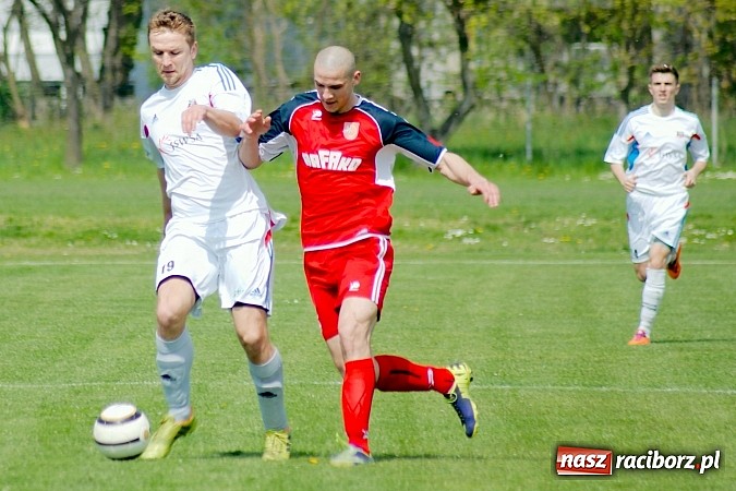 Zdjęcie w galerii na portalu naszraciborz.pl: Gra z kontry zabójczą bronią Granicy. Rafako na kolanach wiadomości z regionu