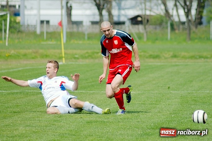 Zdjęcie w galerii na portalu naszraciborz.pl: Gra z kontry zabójczą bronią Granicy. Rafako na kolanach wiadomości z regionu