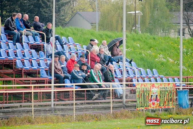 Zdjęcie w galerii na portalu naszraciborz.pl: Gra z kontry zabójczą bronią Granicy. Rafako na kolanach wiadomości z regionu
