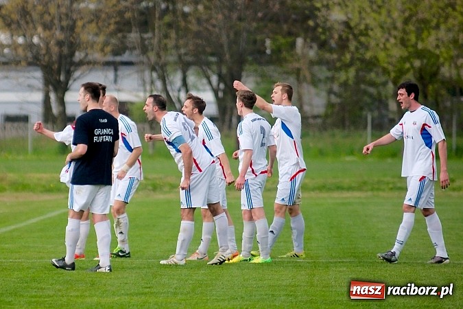 Zdjęcie w galerii na portalu naszraciborz.pl: Gra z kontry zabójczą bronią Granicy. Rafako na kolanach wiadomości z regionu
