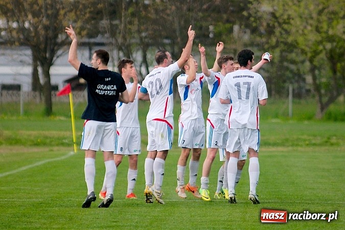 Zdjęcie w galerii na portalu naszraciborz.pl: Gra z kontry zabójczą bronią Granicy. Rafako na kolanach wiadomości z regionu