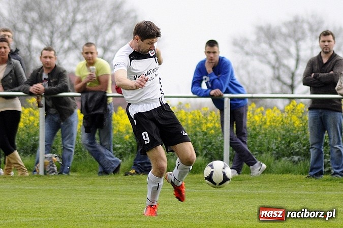 Zdjęcie w galerii na portalu naszraciborz.pl: Hit A klasy: Trzy szybkie ciosy Borucina, udana pogoń Buku wiadomości z regionu