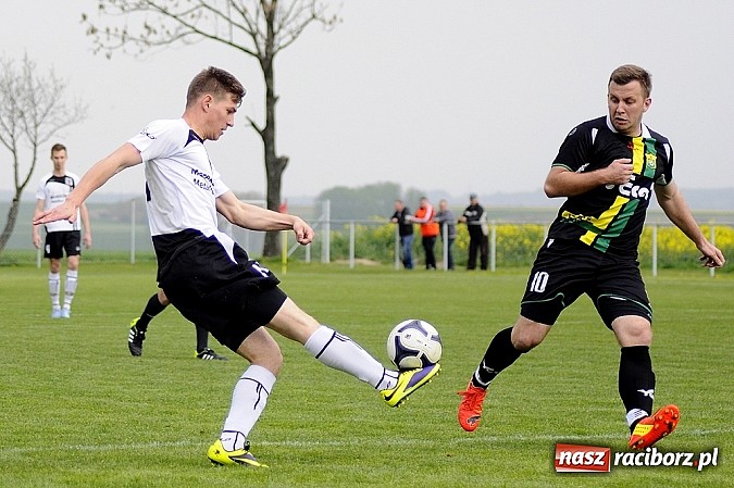 Zdjęcie w galerii na portalu naszraciborz.pl: Hit A klasy: Trzy szybkie ciosy Borucina, udana pogoń Buku wiadomości z regionu