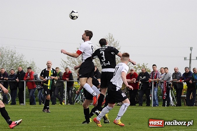 Zdjęcie w galerii na portalu naszraciborz.pl: Hit A klasy: Trzy szybkie ciosy Borucina, udana pogoń Buku wiadomości z regionu