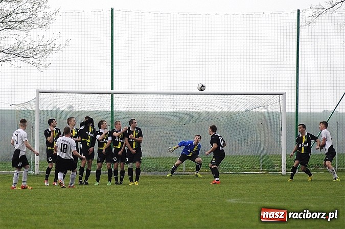 Zdjęcie w galerii na portalu naszraciborz.pl: Hit A klasy: Trzy szybkie ciosy Borucina, udana pogoń Buku wiadomości z regionu