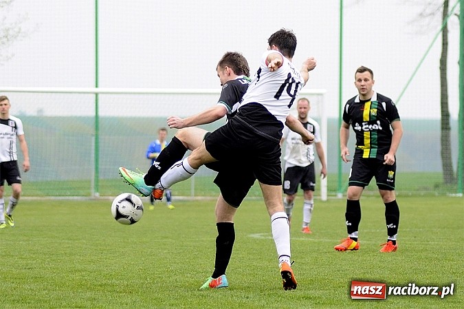 Zdjęcie w galerii na portalu naszraciborz.pl: Hit A klasy: Trzy szybkie ciosy Borucina, udana pogoń Buku wiadomości z regionu