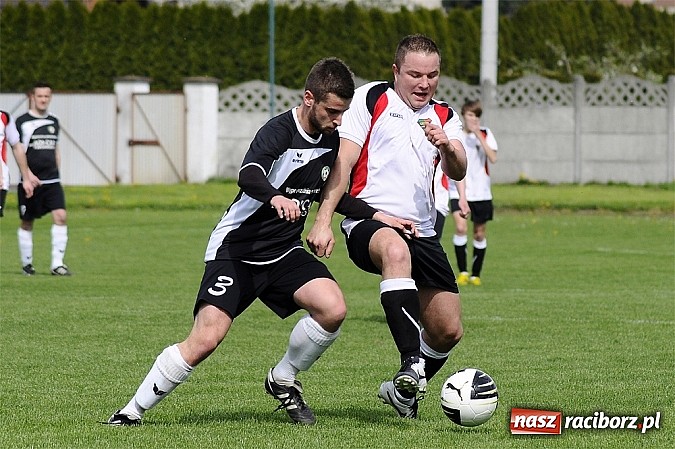 Zdjęcie w galerii na portalu naszraciborz.pl: A klasa: Wicelider z Tworkowa bezlitosny dla Czarnych Gorzyce wiadomości z regionu