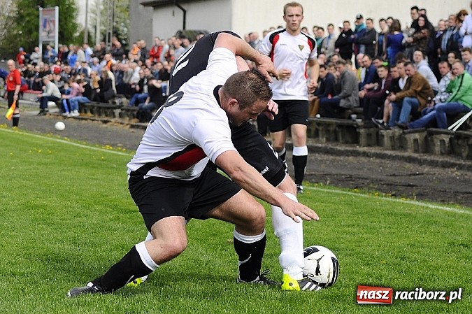 Zdjęcie w galerii na portalu naszraciborz.pl: A klasa: Wicelider z Tworkowa bezlitosny dla Czarnych Gorzyce wiadomości z regionu