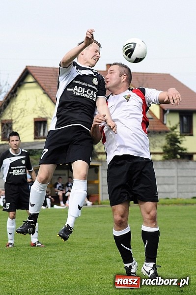 Zdjęcie w galerii na portalu naszraciborz.pl: A klasa: Wicelider z Tworkowa bezlitosny dla Czarnych Gorzyce wiadomości z regionu