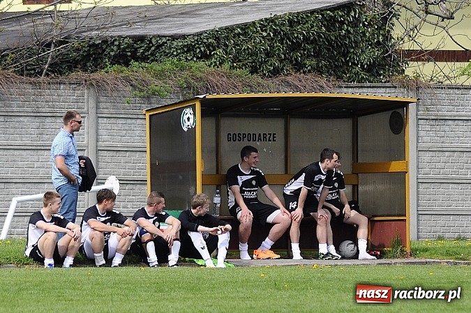 Zdjęcie w galerii na portalu naszraciborz.pl: A klasa: Wicelider z Tworkowa bezlitosny dla Czarnych Gorzyce wiadomości z regionu