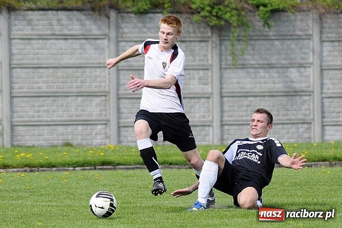 Zdjęcie w galerii na portalu naszraciborz.pl: A klasa: Wicelider z Tworkowa bezlitosny dla Czarnych Gorzyce wiadomości z regionu