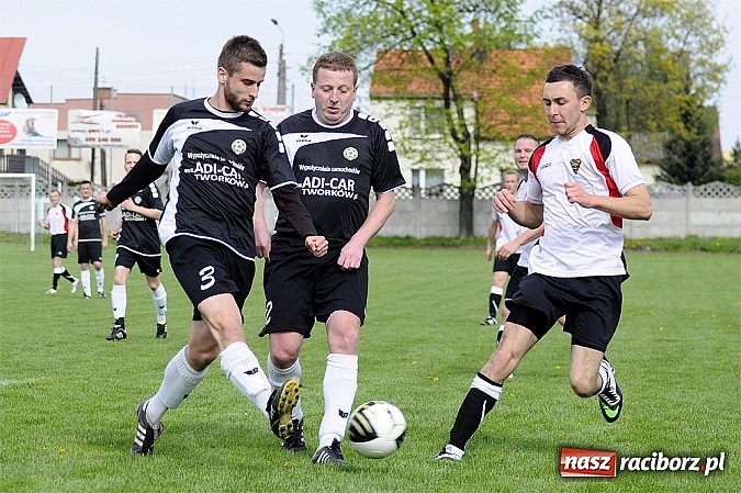 Zdjęcie w galerii na portalu naszraciborz.pl: A klasa: Wicelider z Tworkowa bezlitosny dla Czarnych Gorzyce wiadomości z regionu