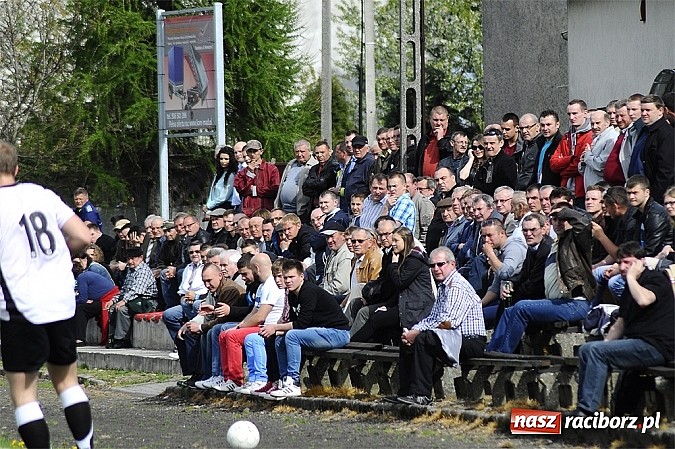 Zdjęcie w galerii na portalu naszraciborz.pl: A klasa: Wicelider z Tworkowa bezlitosny dla Czarnych Gorzyce wiadomości z regionu