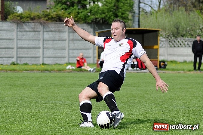 Zdjęcie w galerii na portalu naszraciborz.pl: A klasa: Wicelider z Tworkowa bezlitosny dla Czarnych Gorzyce wiadomości z regionu